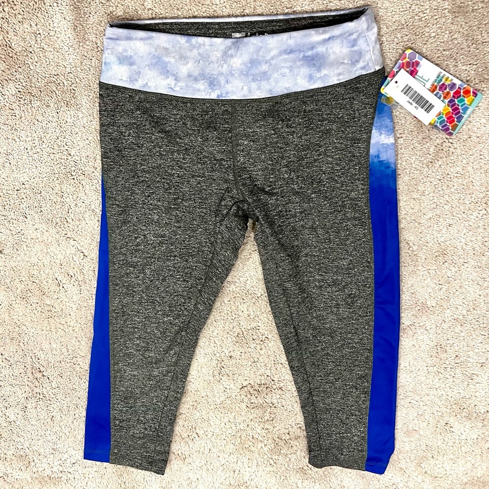 NWT XS LuLaRoe Jade Workout Capris